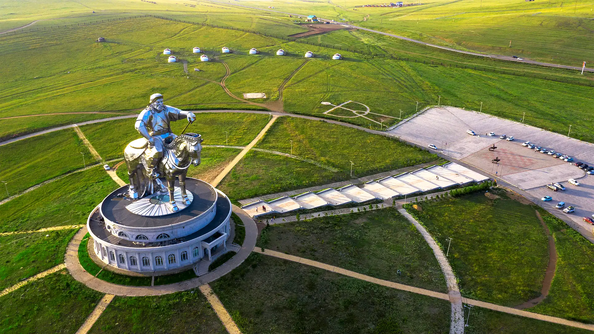 Байгалийн цогцолборт газрын аялал-